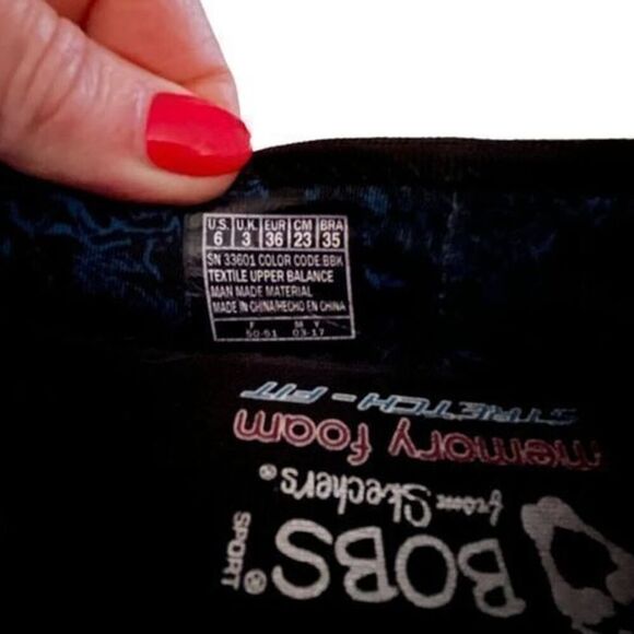 BOBS from Skechers black memory foam stretch fit mesh slippers 6 - Picture 6 of 6